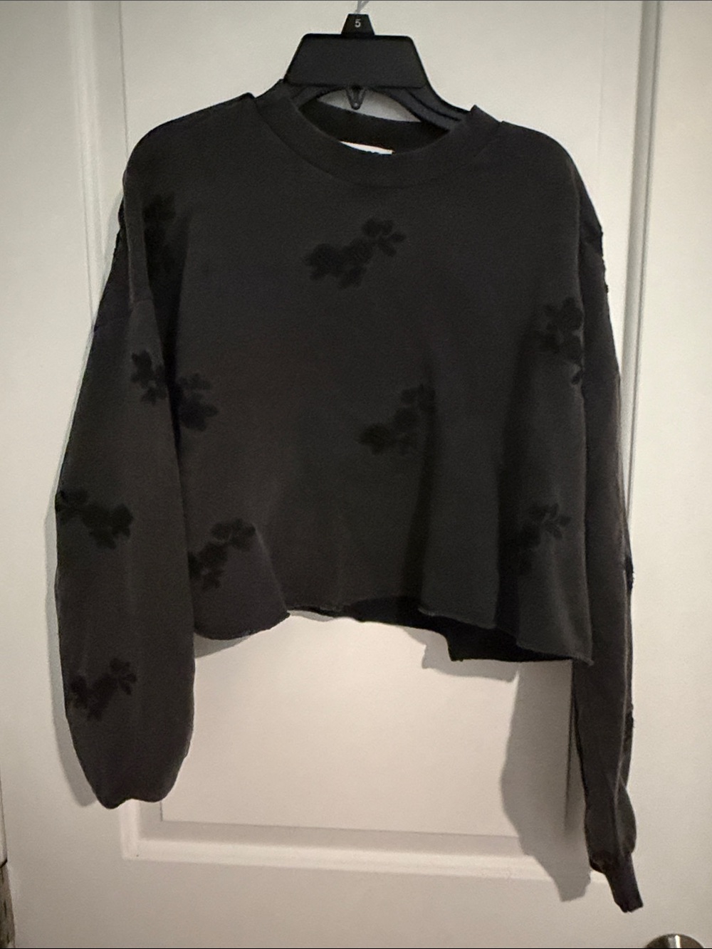 Born Lucky LA Small Cropped Black Floral-Appliqué Sweatshirt - Women $39